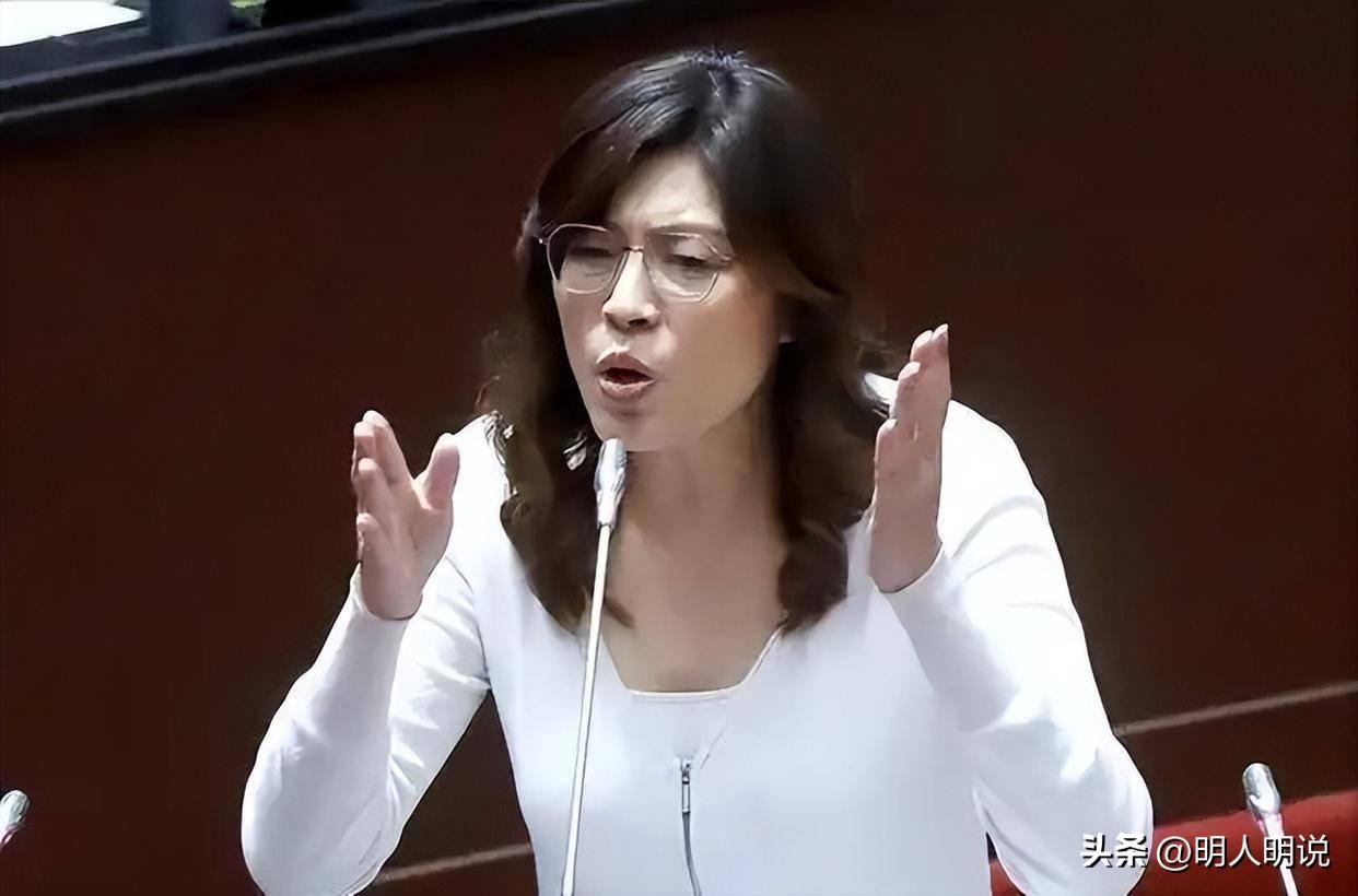 党院分歧彻底摊牌！国民党军购案最终敲定，党中央胜出
 
明人明说，不绕弯子，今天