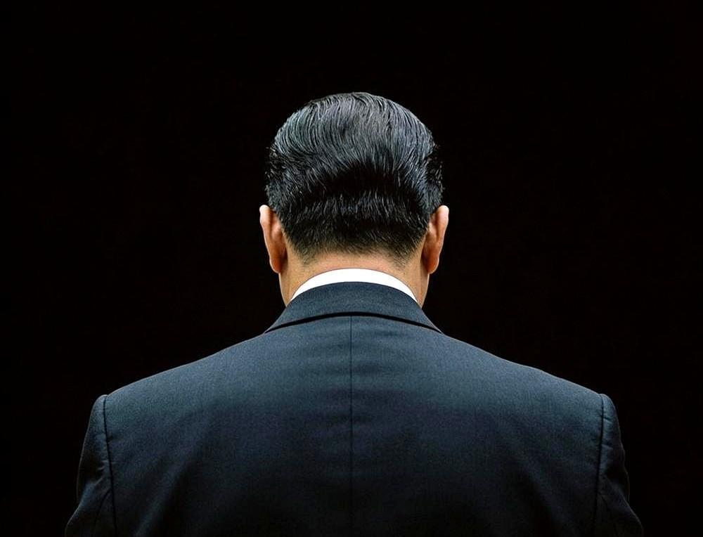 县长调市发改委，表面平调，实则是从一方诸侯，变成了手握全市项目生杀大权的“隐形皇