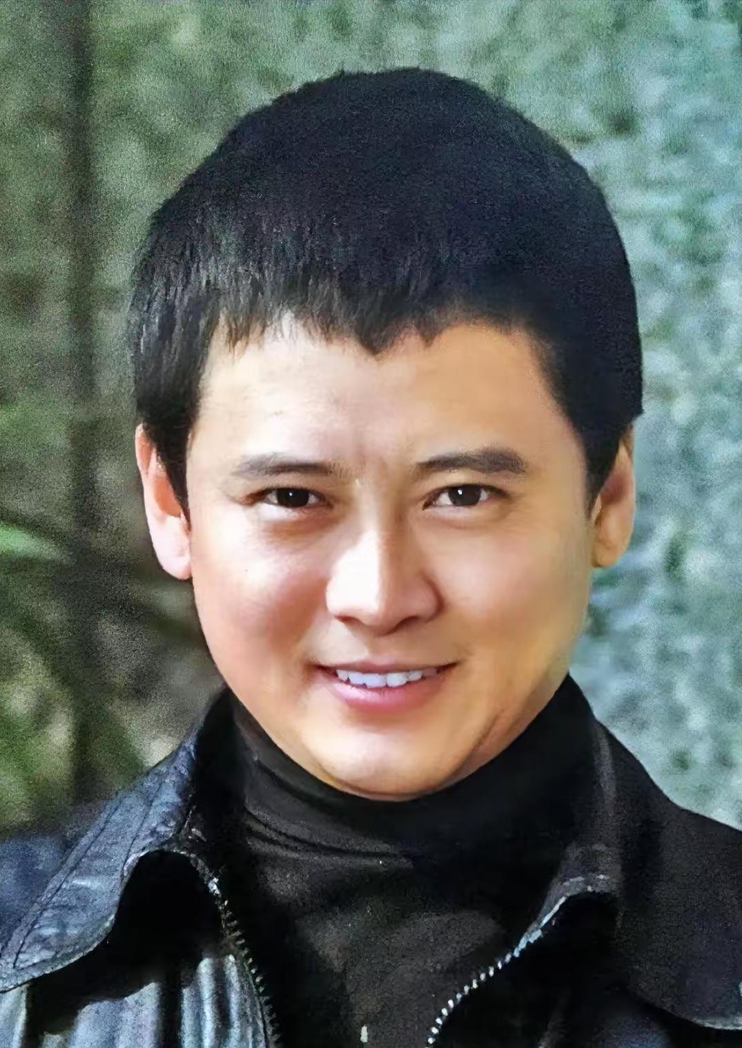 谁还记得这位72岁老牌银幕小生？哈尔滨出身非科班，18岁进长影，23岁调入北影。