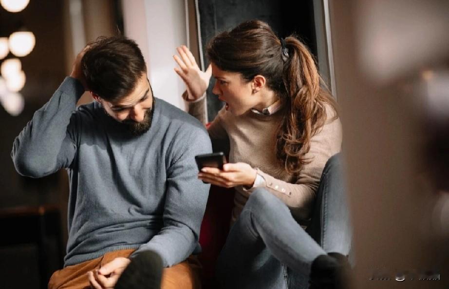 林语堂曾说：“婚姻犹如一艘雕刻的船，看你如何去欣赏它，又怎样去驾驭它。”

越是