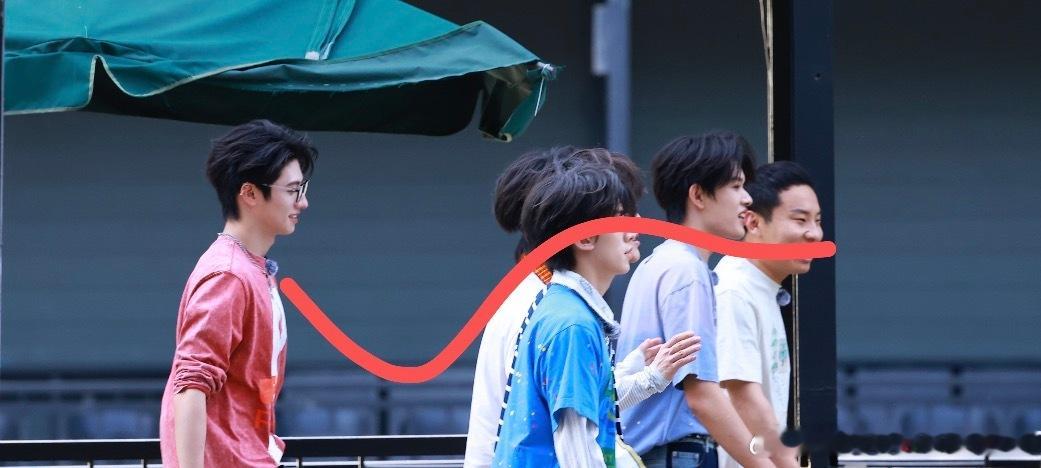 春山我踏马又来了！！朱志鑫一路向海的少年朱志鑫100cover播放量破百万