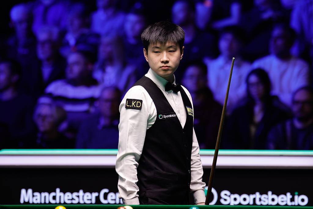 赵心童晋级巡回锦标赛4强，赛季单杆过百数遥遥领先

北京时间4月3日凌晨，在英国