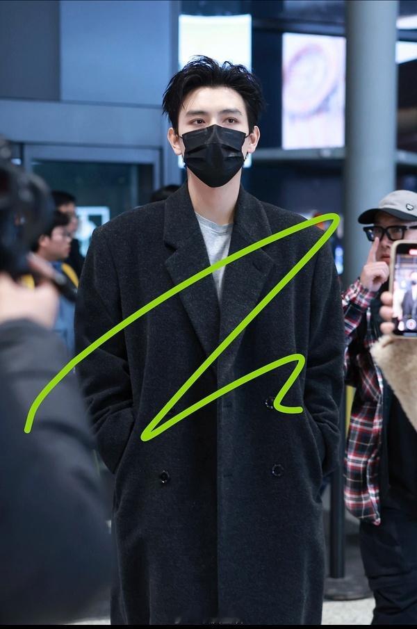 今日份陈飞宇生图依然超帅的。 