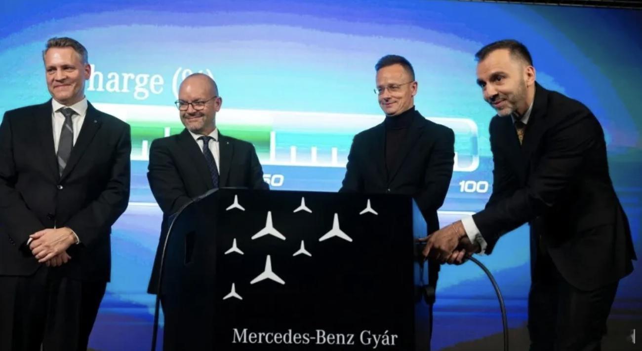 梅赛德斯把研发放在匈牙利：真正被转移的是什么？梅赛德斯把研发职能首次放到匈牙利凯