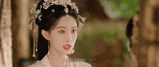 孟子义拥抱世界上另一个自己 家人们！孟子义把女性间的情感张力拉满了！从针锋相对到