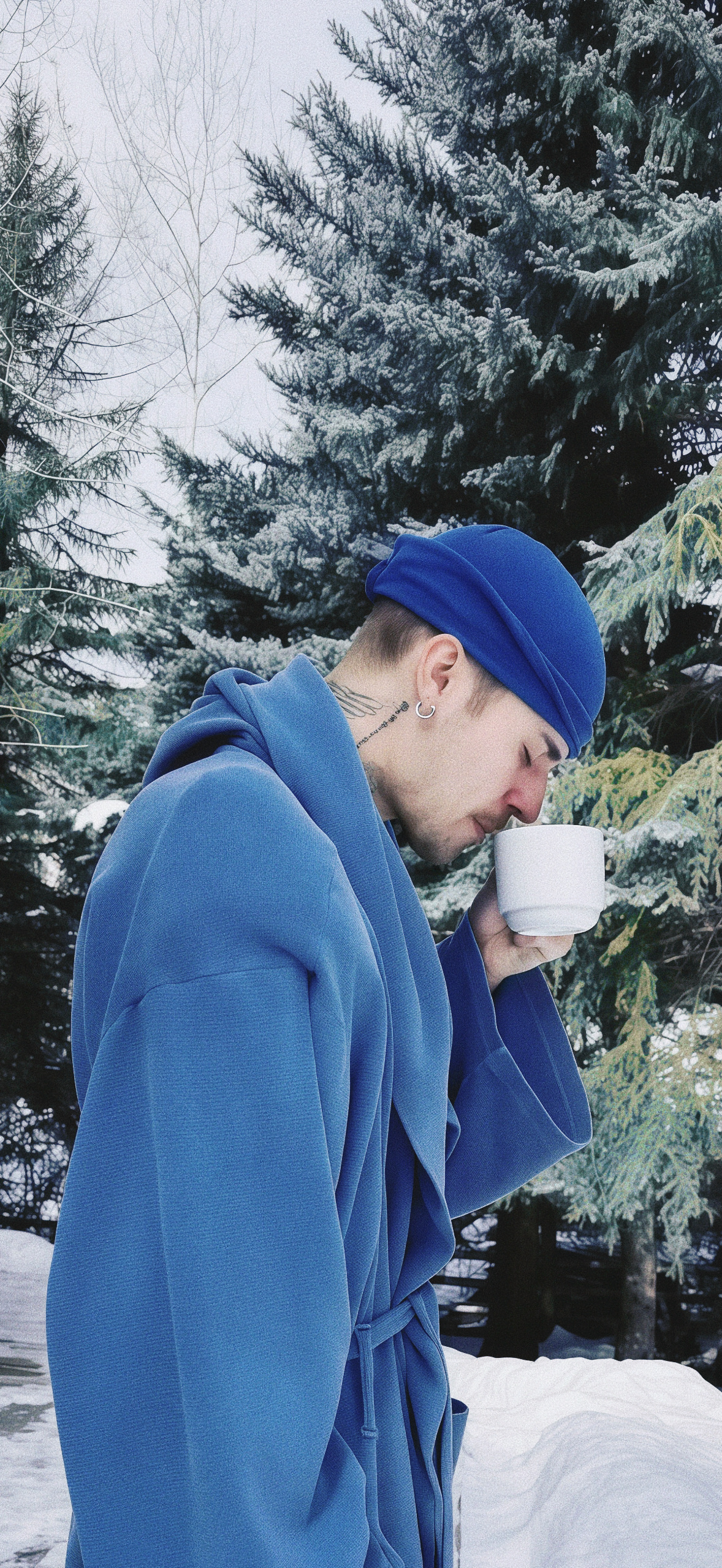 JustinBieber[超话]   •  贾斯汀比伯  自修壁紙一張❄️🩵?