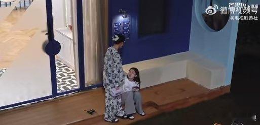 孙怡安慰张慧雯乘风2026一公最暖心名场面！孙怡面膜都没摘，第一时间安慰哭了的张