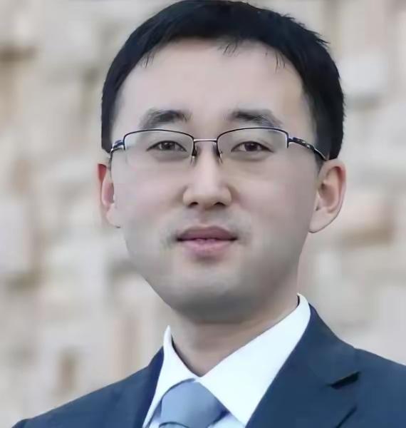 中国活该被日军欺辱”、“郑州大暴雨是报应！”2020年，清华高材生李睿说出如此惊