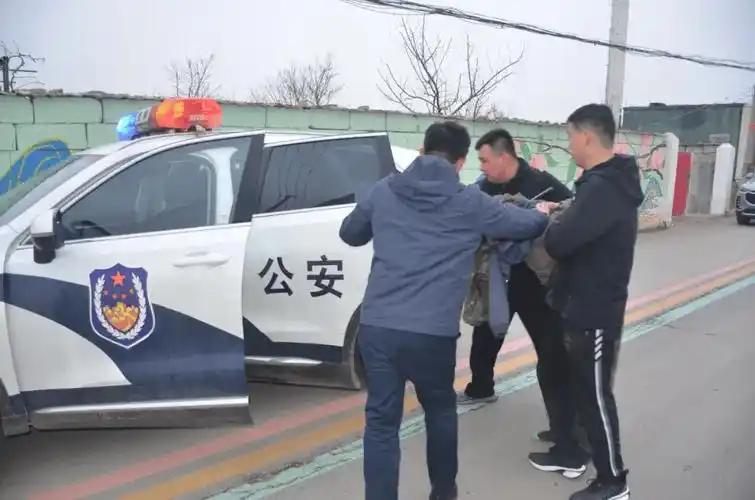 有网友吐槽：辅警没有执法权，啥也不是！

只能说他太不了解辅警这个职业！

其实