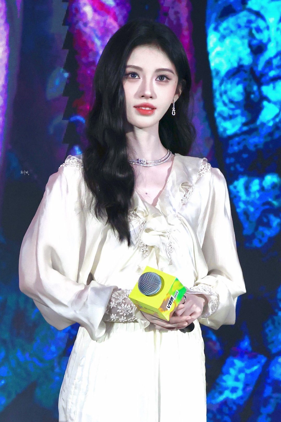 鞠婧祎 jjy鞠婧祎来战jjy鞠婧祎阿黛故事很长 我长话短说 我喜欢你𝓘𝓉'