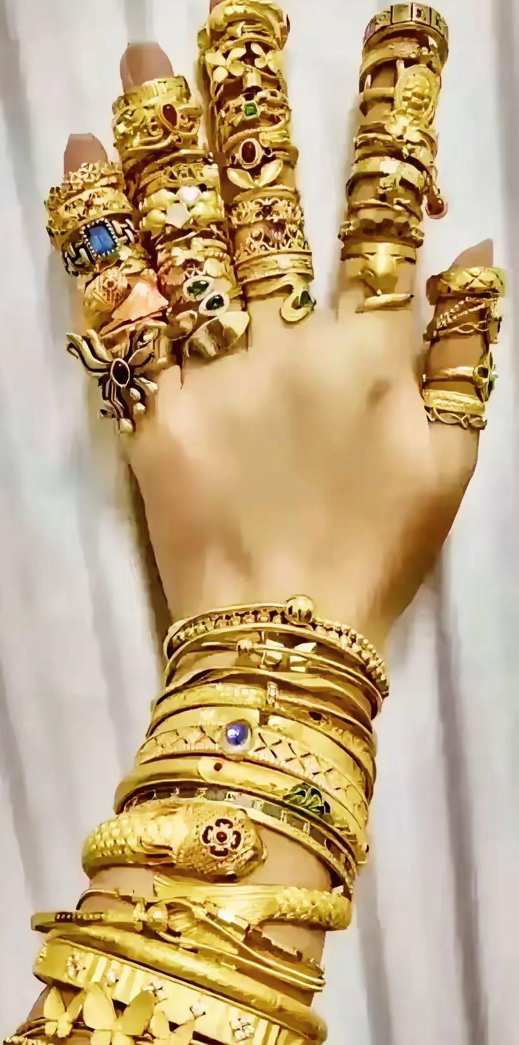 菲茨杰拉德：世界不会在意你的自尊，人们看到的只是你的成就。在你没有成就以前，切勿