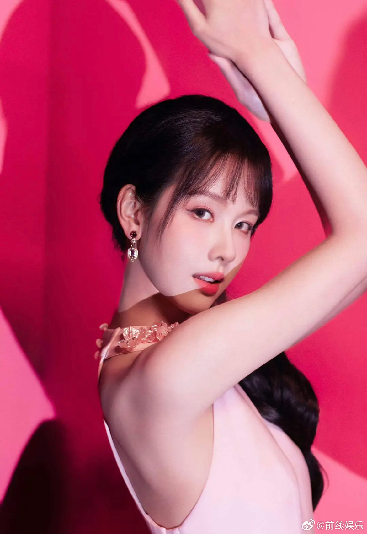 这竟然是陈都灵？甜美韩团妆也太惊喜了，姐姐就是娱乐圈的奇迹暖暖[鲜花] ​​​