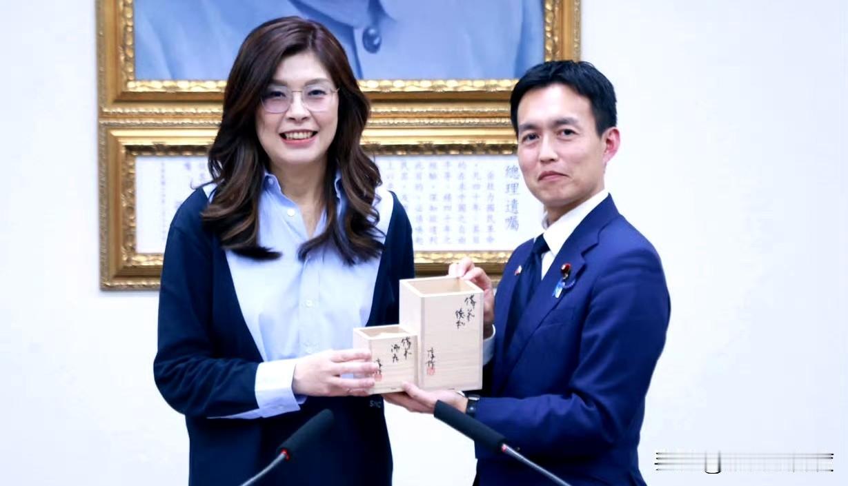 郑丽文也公开对日示好了：“麗文期待未來兩黨持續深化青年交流，共同為台日友好寫下新