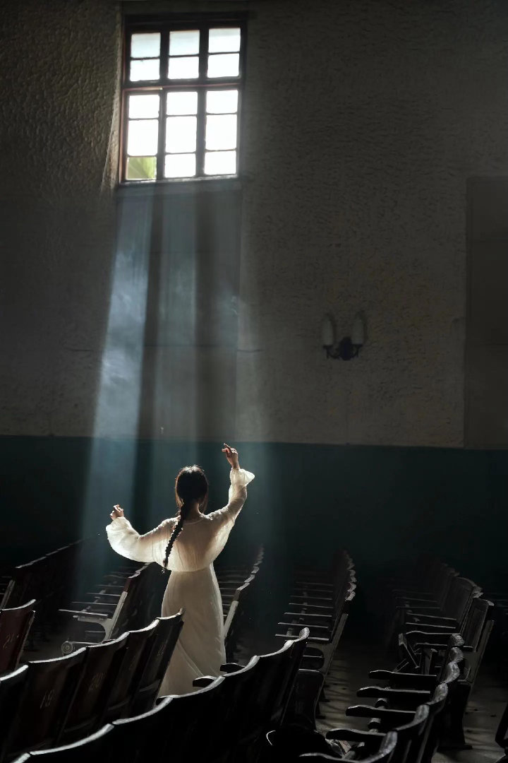 炒A股和美股的，盼着停战吧！停了就好了。 