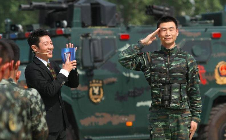 2019年，一次，撒贝宁‬问狙击手：“如果有‬狙击手要干‬掉我，那我是跑‬直线还