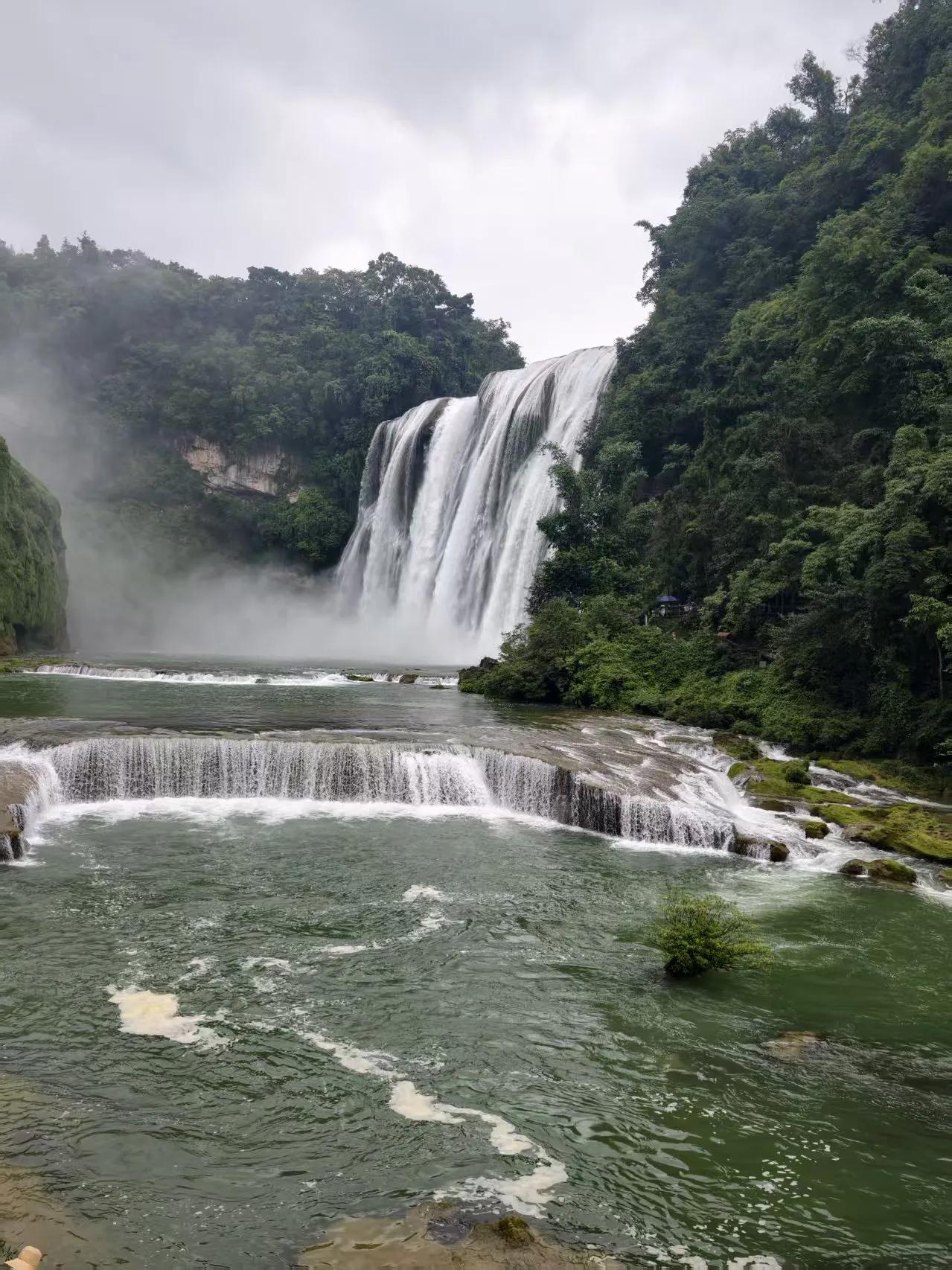 贵州黄果树大瀑布后的水帘洞，是86版《西游记》花果山水帘洞实景拍摄地，承载几代人