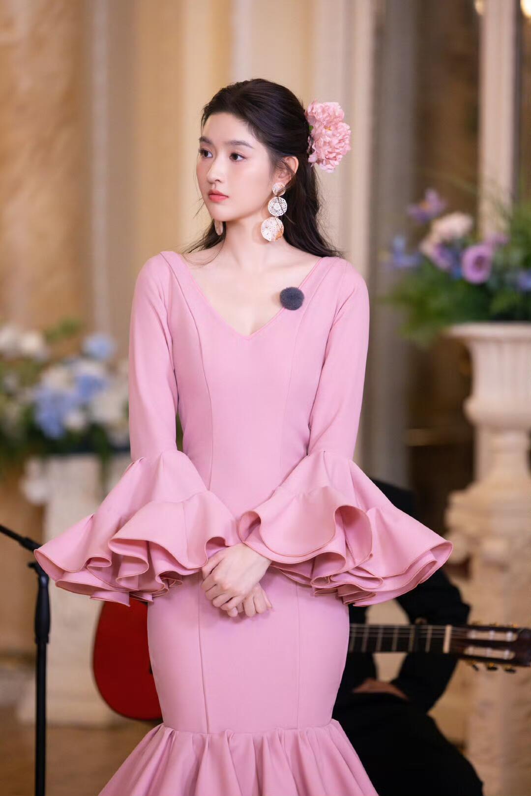 妈耶，王姐身材这么好嘛？！ ​​​