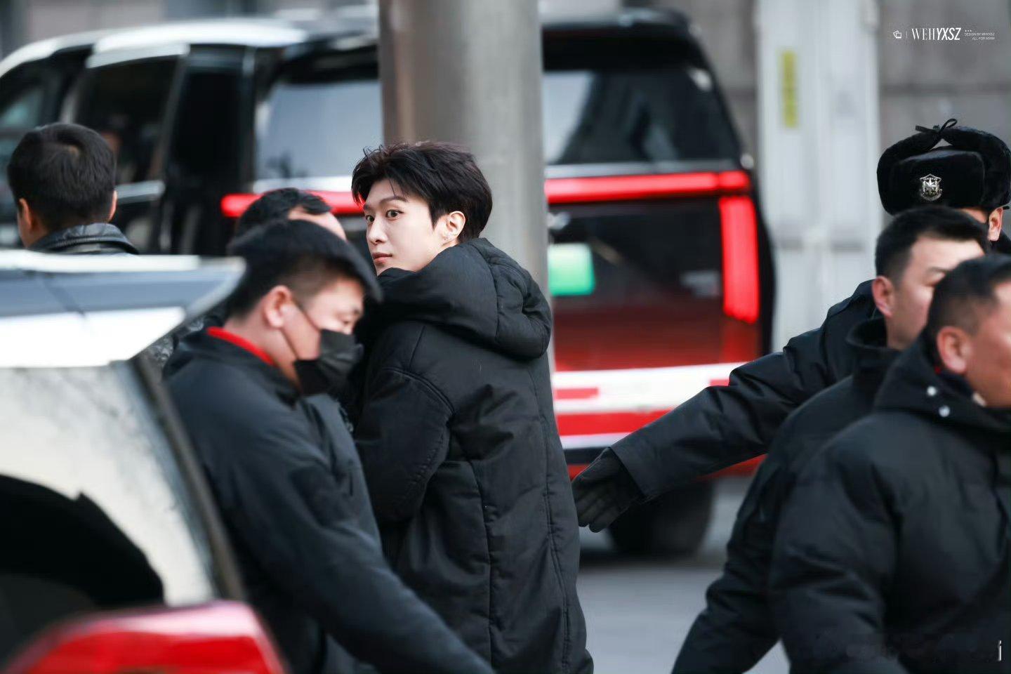 范丞丞现身第四次联排，孤独又灿烂的神鬼怪