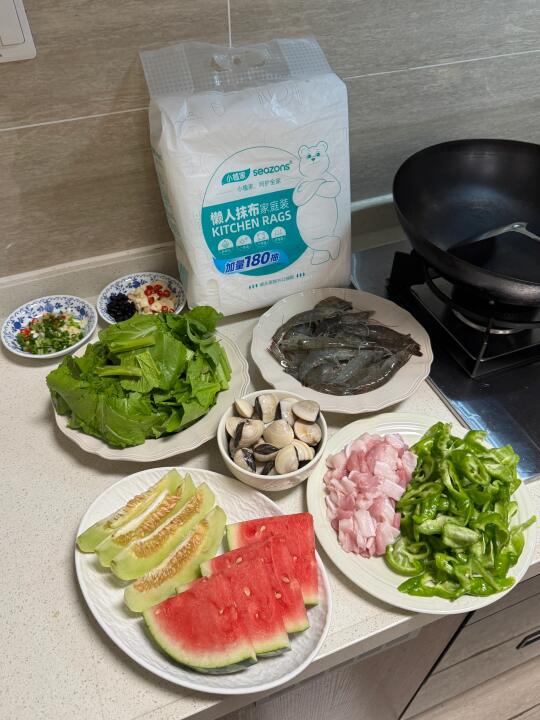 开饭咯！今天吃辣椒炒肉🌶️蒸大虾🦐车螺芥菜