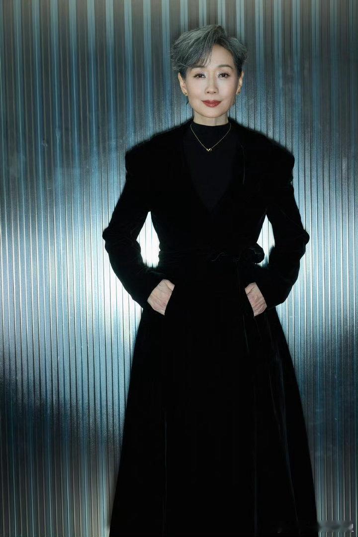 叶童首张个人EP童 这一次她是歌手！筹备多时的首张个人EP《童》今日正式官宣，像