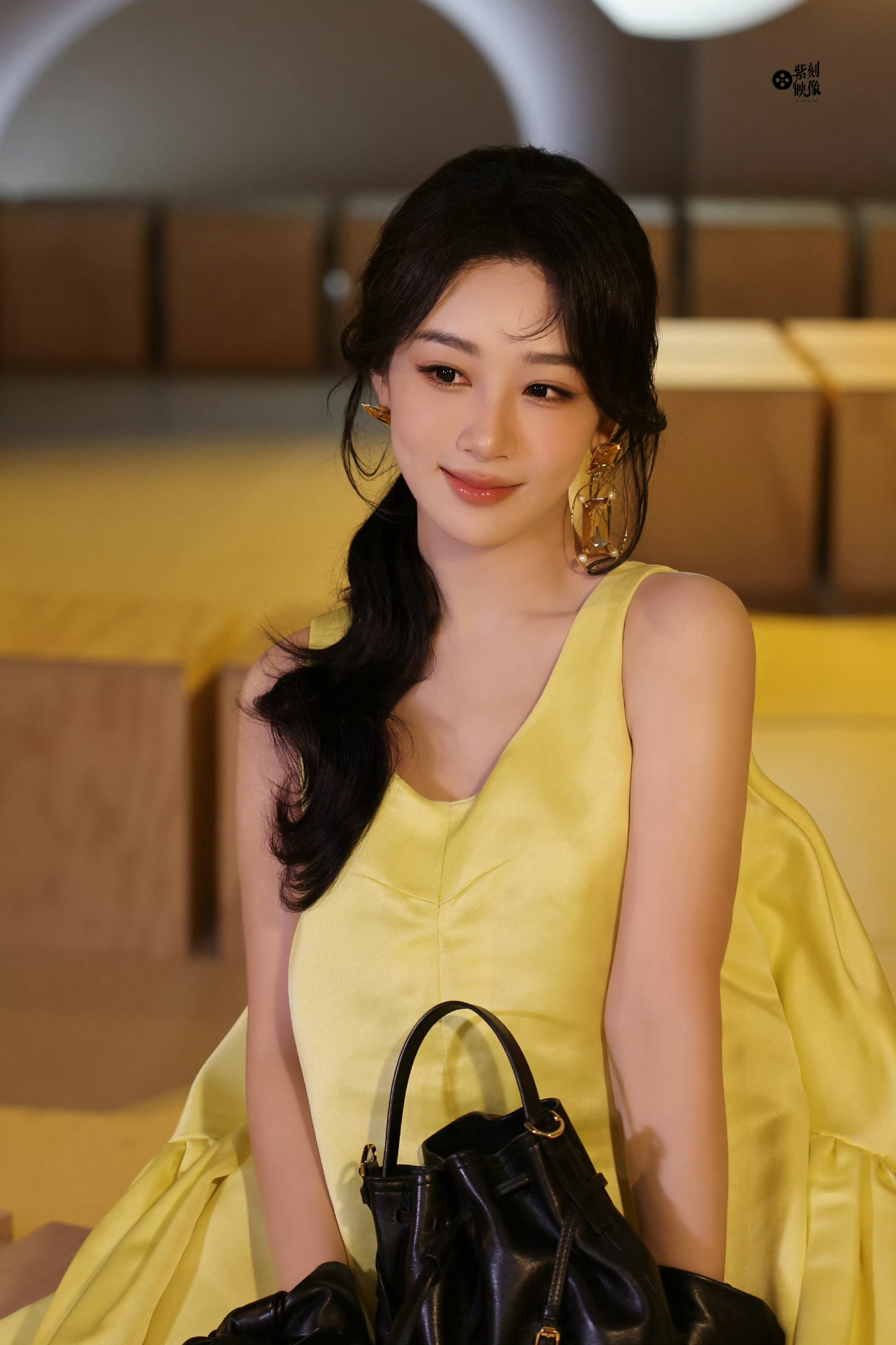 杨紫[超话]yz杨紫董竹君 yz杨紫玉兰花开君再来 너와 내가 오래오래 살기를