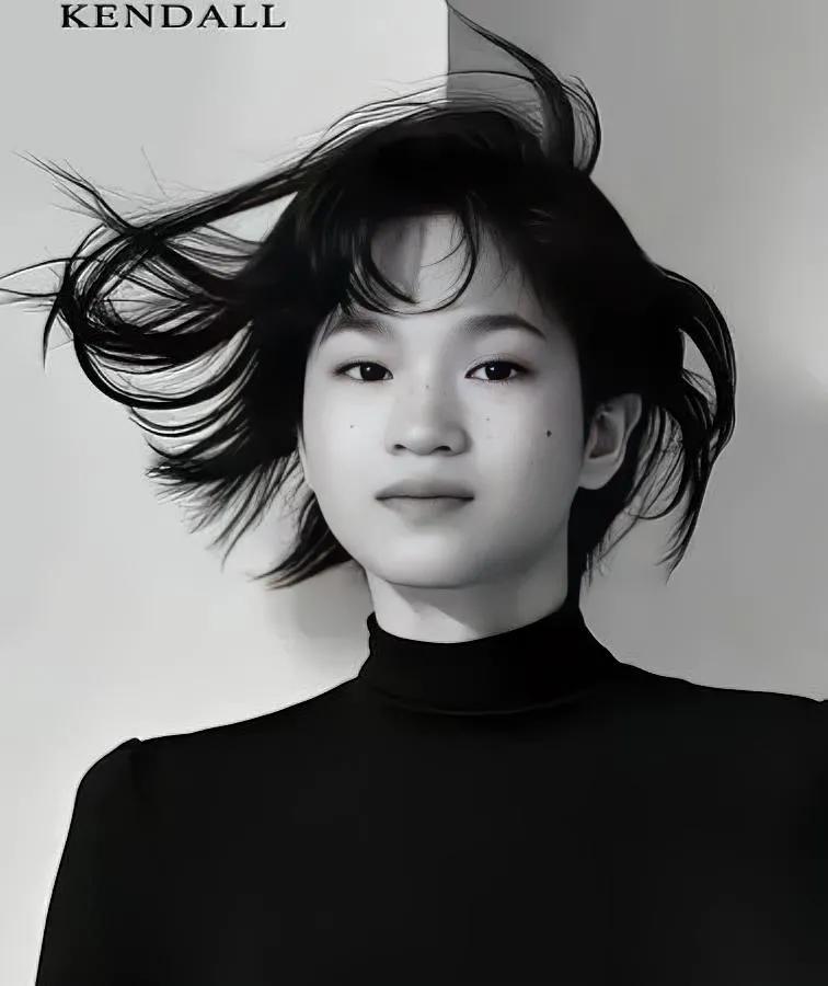 全红婵又有大动作！

这次竟登上泰国顶流杂志

《HOWE》封面刚曝光就炸了！作