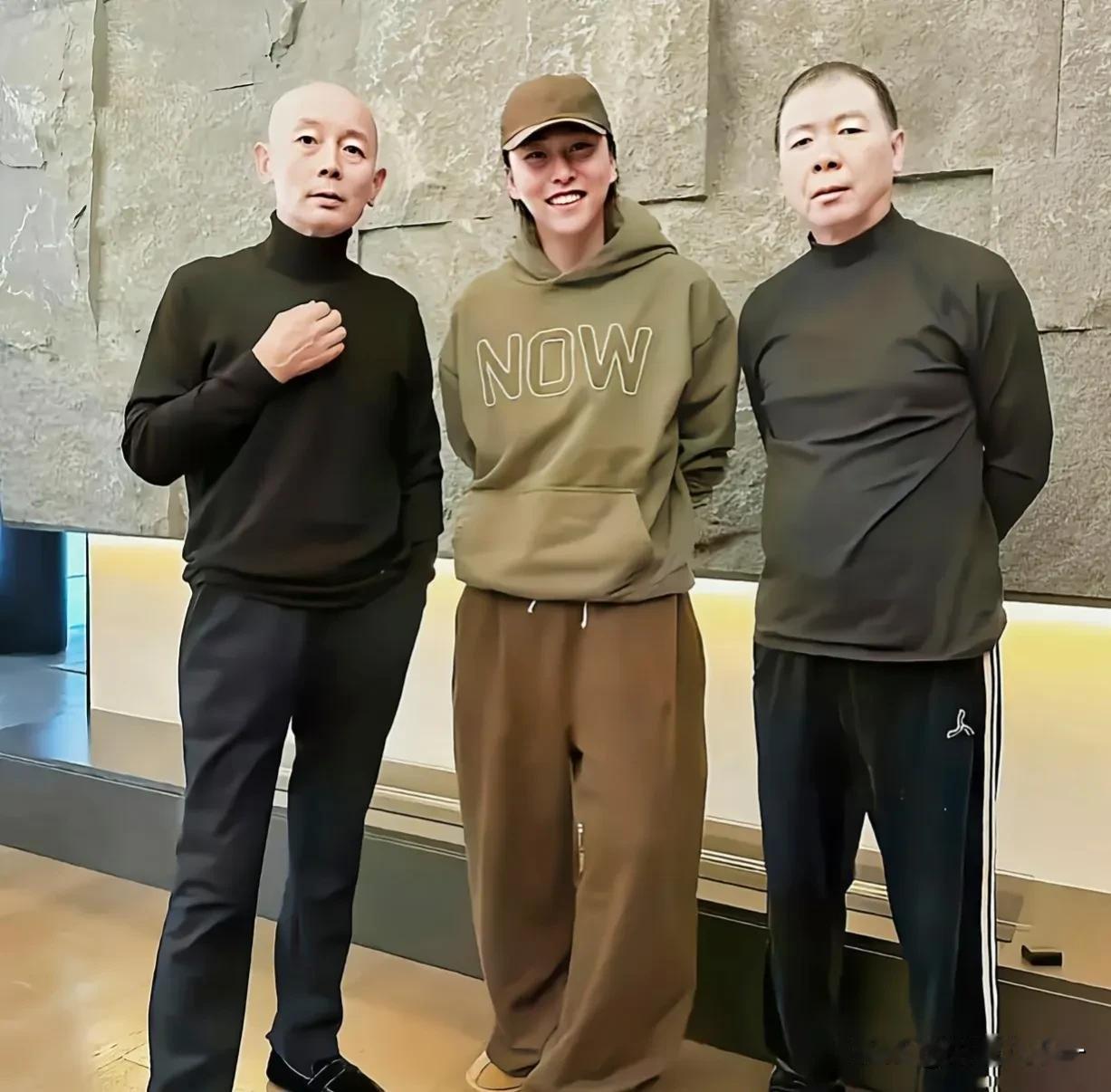 什么档次站在葛优冯导的中间[捂脸]#爆料#