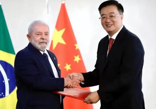 9.3大阅兵，越来越近了，一些大国讨价还价不算，连一些小国竟然也把来不来华参加阅