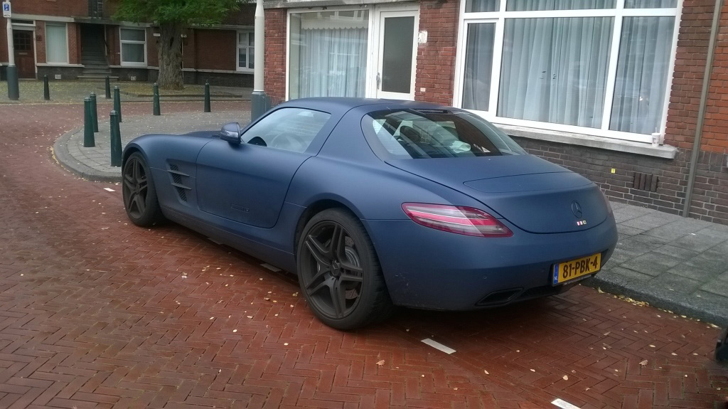 最爱欧翼，哑光蓝奔驰SLS AMG 