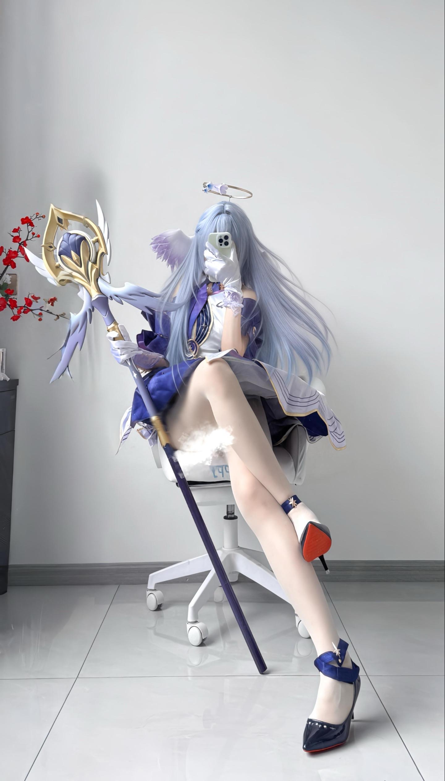 大明星知更鸟小姐！