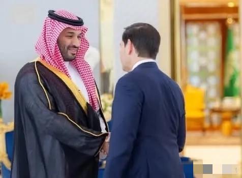 美国国务卿卢比奥今天代表特朗普表示遗憾，沙特在未与美国协商的情况下，与乌克兰签署