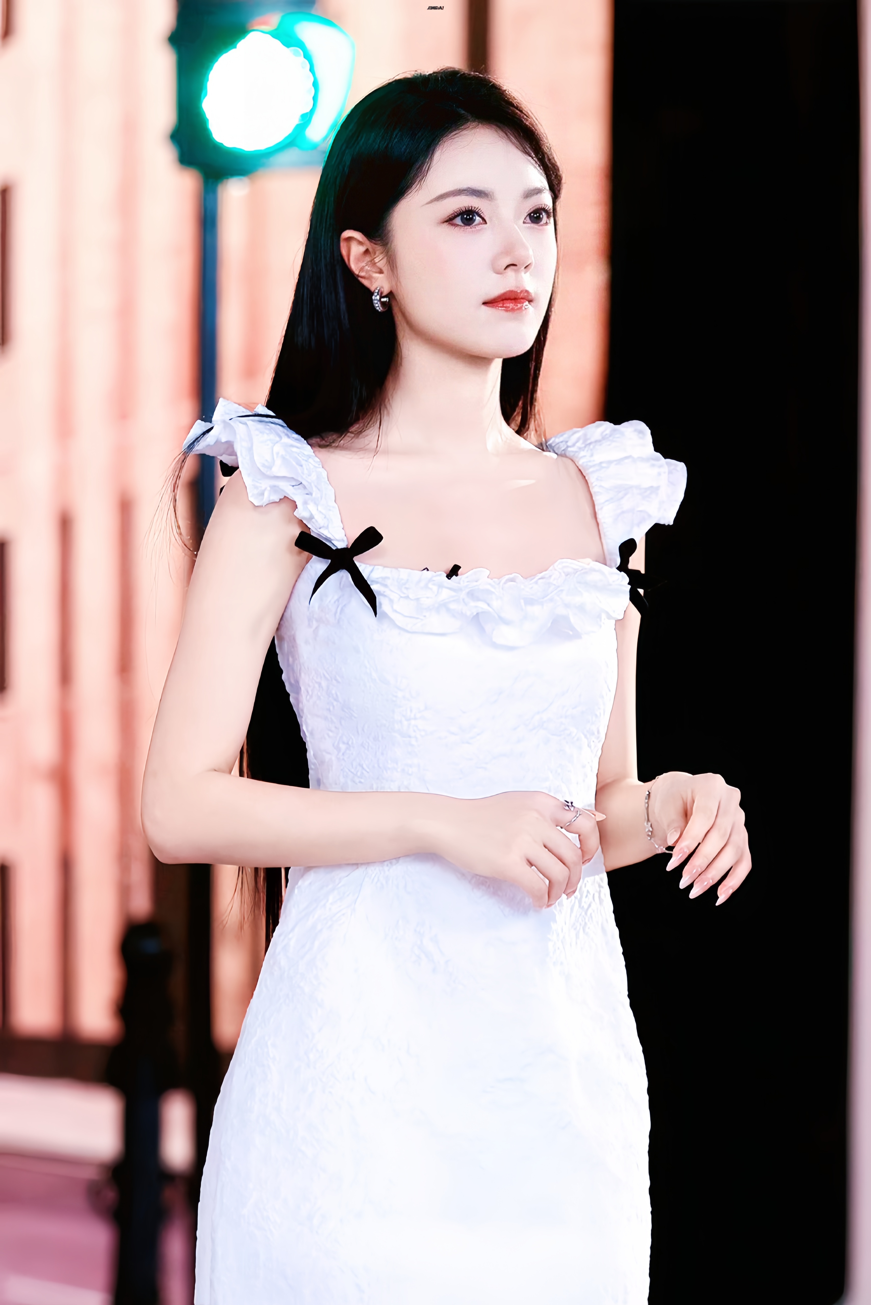 小天鹅🦢charleskeith品牌代言人赵今麦 ｜赵今麦