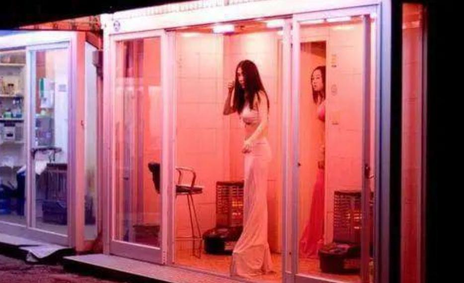 韩国色情业为何如此猖獗？100多万女性受害，打黄18年越打越黄？
提到色情行业，