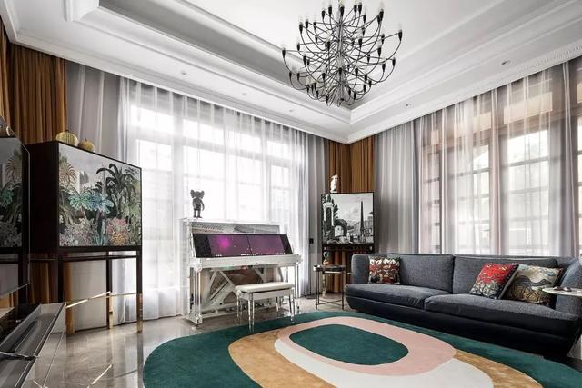 600㎡现代欧式，色彩鲜艳、图案活泼，满屋异域风情感