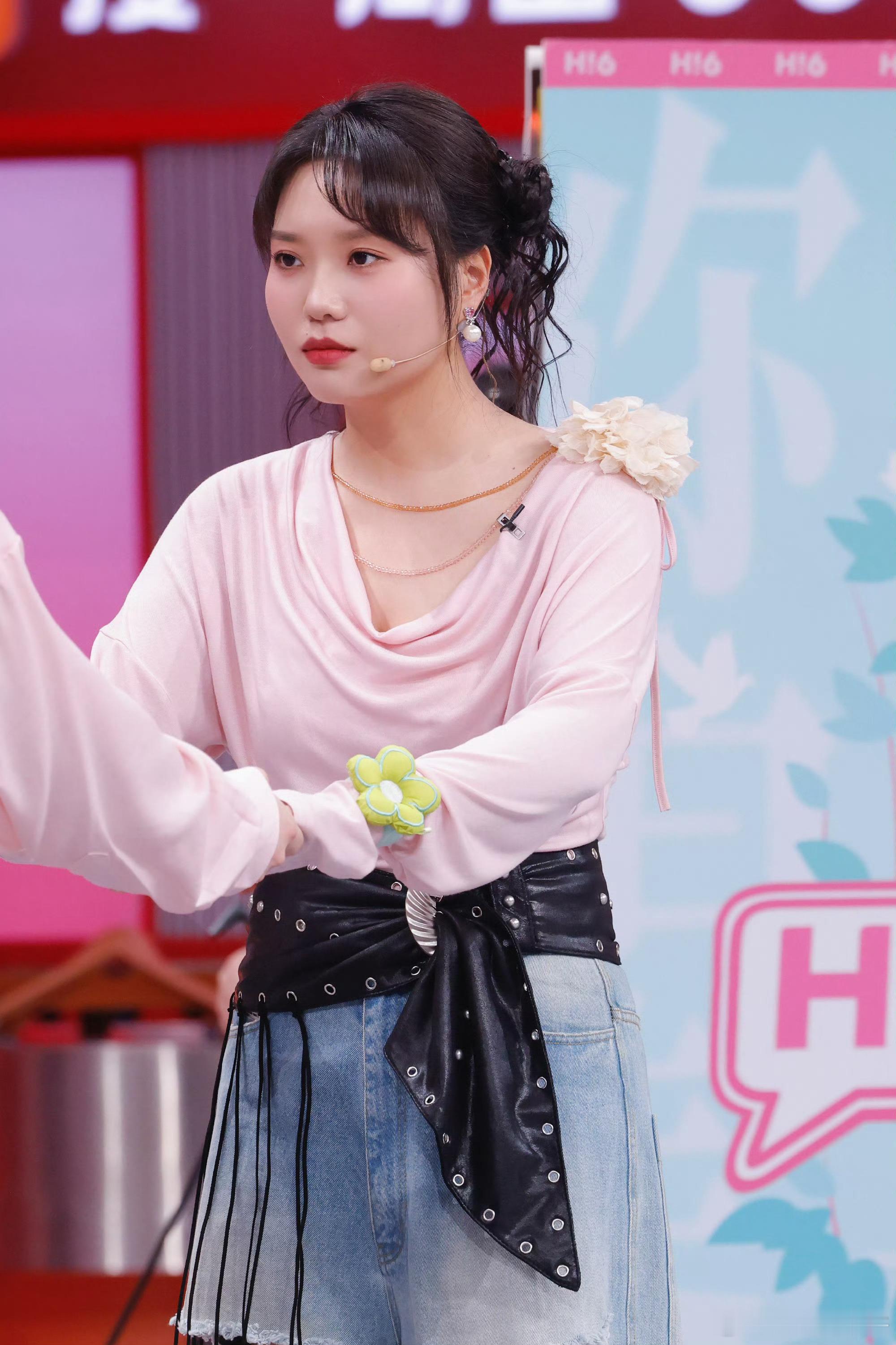 娱乐圈业务能力越差业务能力越强🌟拒绝千篇一律的完美人设，有小短板、性格鲜活的艺