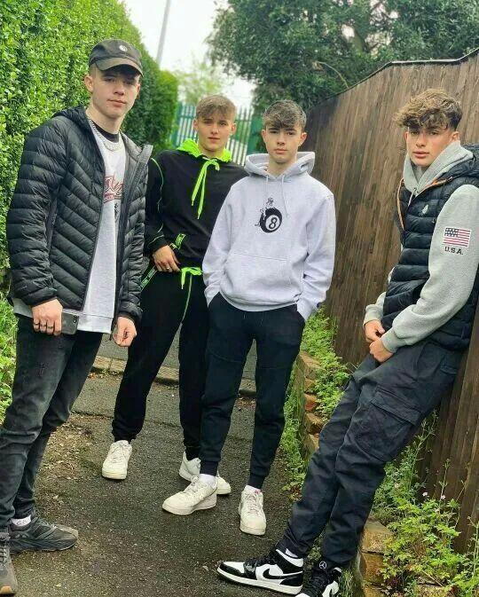 英国风穿搭潮流风格
British Scally Chav Lads Style