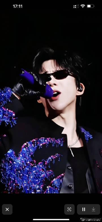 刘宇宁杭州站观演Tips看完宁哥演唱会彻底沦陷！舞台表现力绝了，大合唱瞬间氛围感