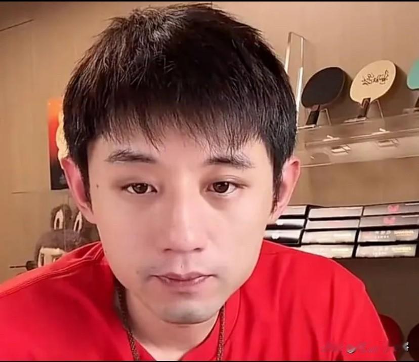 王曼昱、樊振东双双卫冕夺冠，本是国乒大喜事，结果网上飘来一堆奇谈怪论：“这届金牌