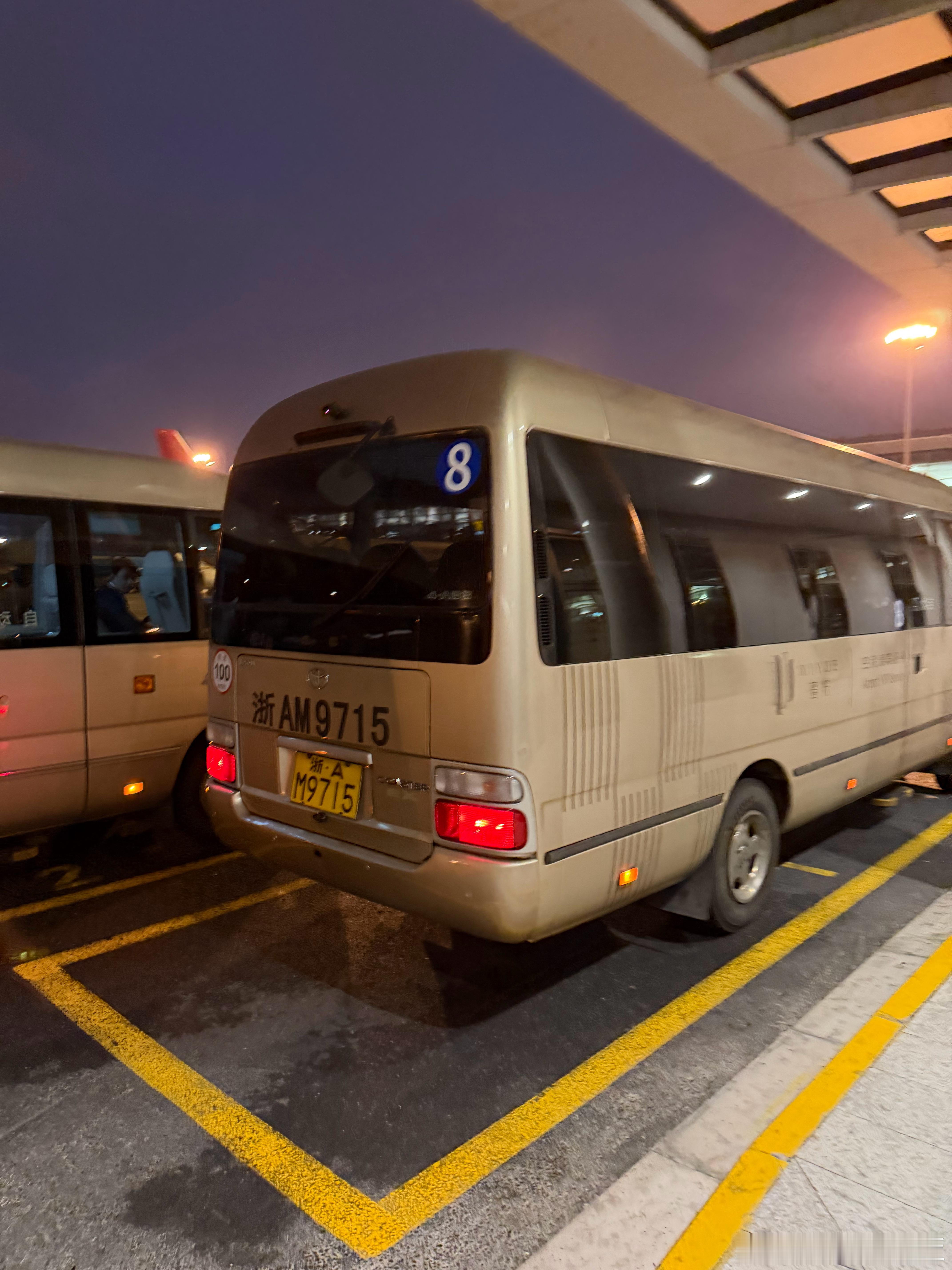 粗发 内蒙古赤峰明天沙漠穿越200公里 忙完整个25年和26年的第一天 给自己放