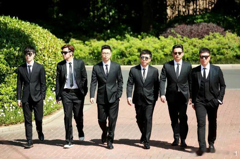 孙红雷黄渤王迅来北京为张艺兴庆生男人帮要重聚了么，一个好友、一个损友、一个弟弟，