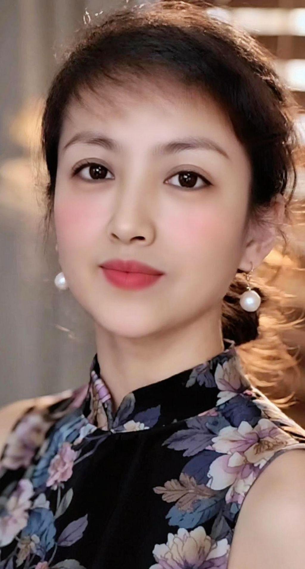 AI华服佳人