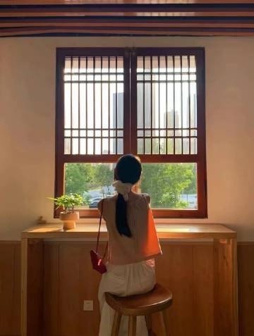 我想成为一个温柔的人，因为会被温柔的人那样对待，深深了解那种被温柔对待的感觉。—
