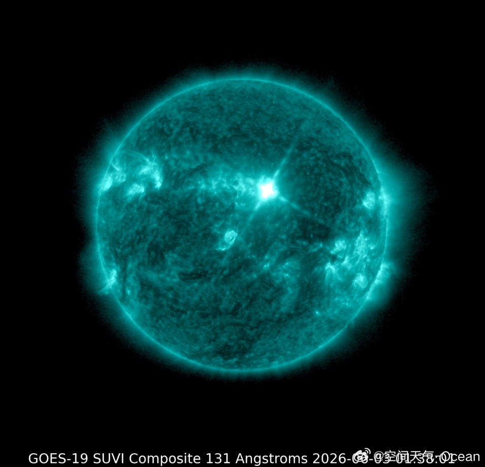 北京时间6月3日9时36分，太阳活动区14455爆发耀斑，强度达到M9.3级，为