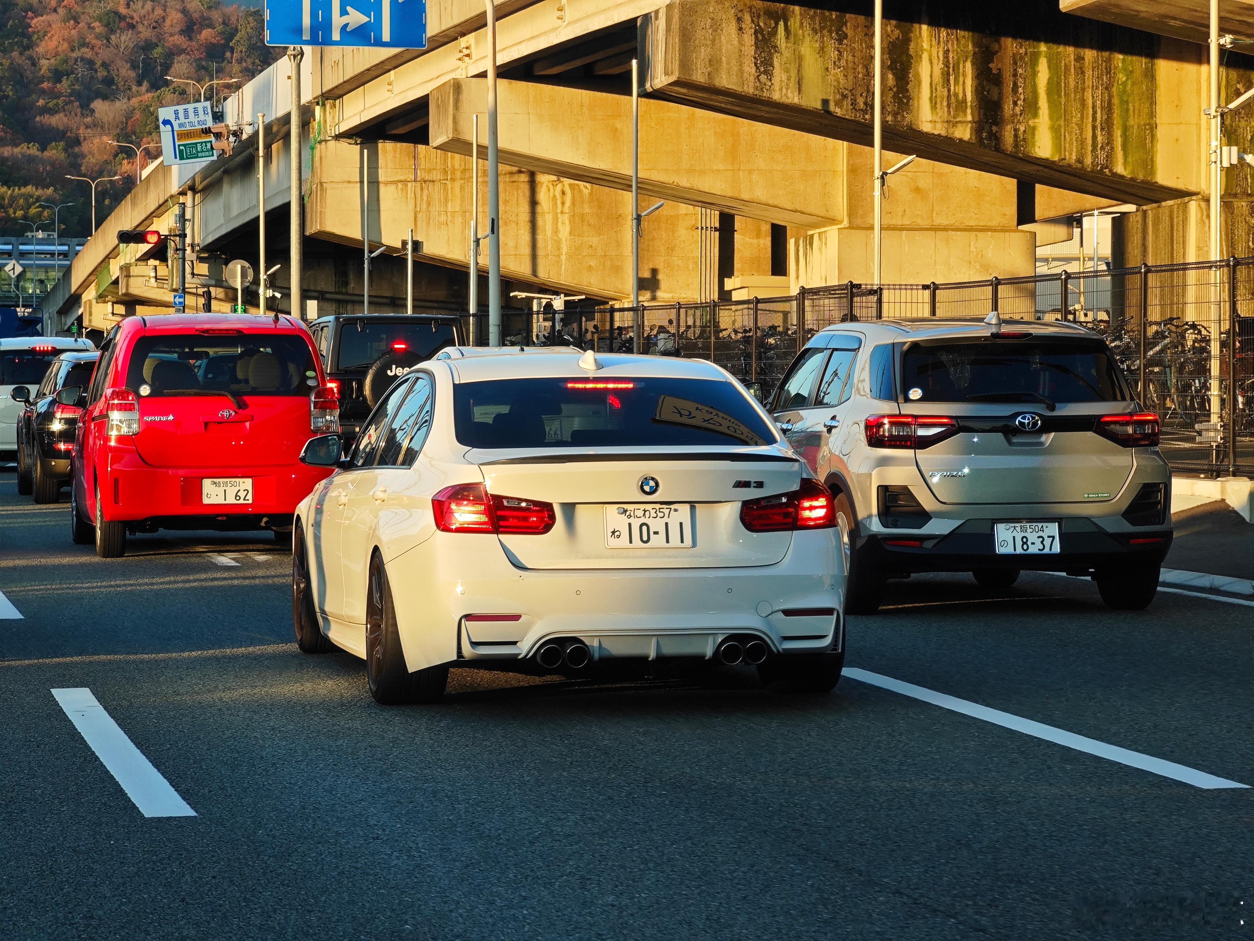 型车街拍  花小钱办大事，宝马M3青春版[doge] 话说F30是最后一代可以“