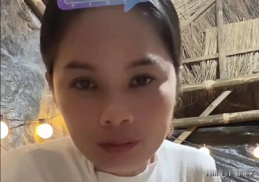 掏空家底去老挝，她把家传三合院都卖了，如今愁得睡不着觉！
小依去老挝巴色，搞咖啡