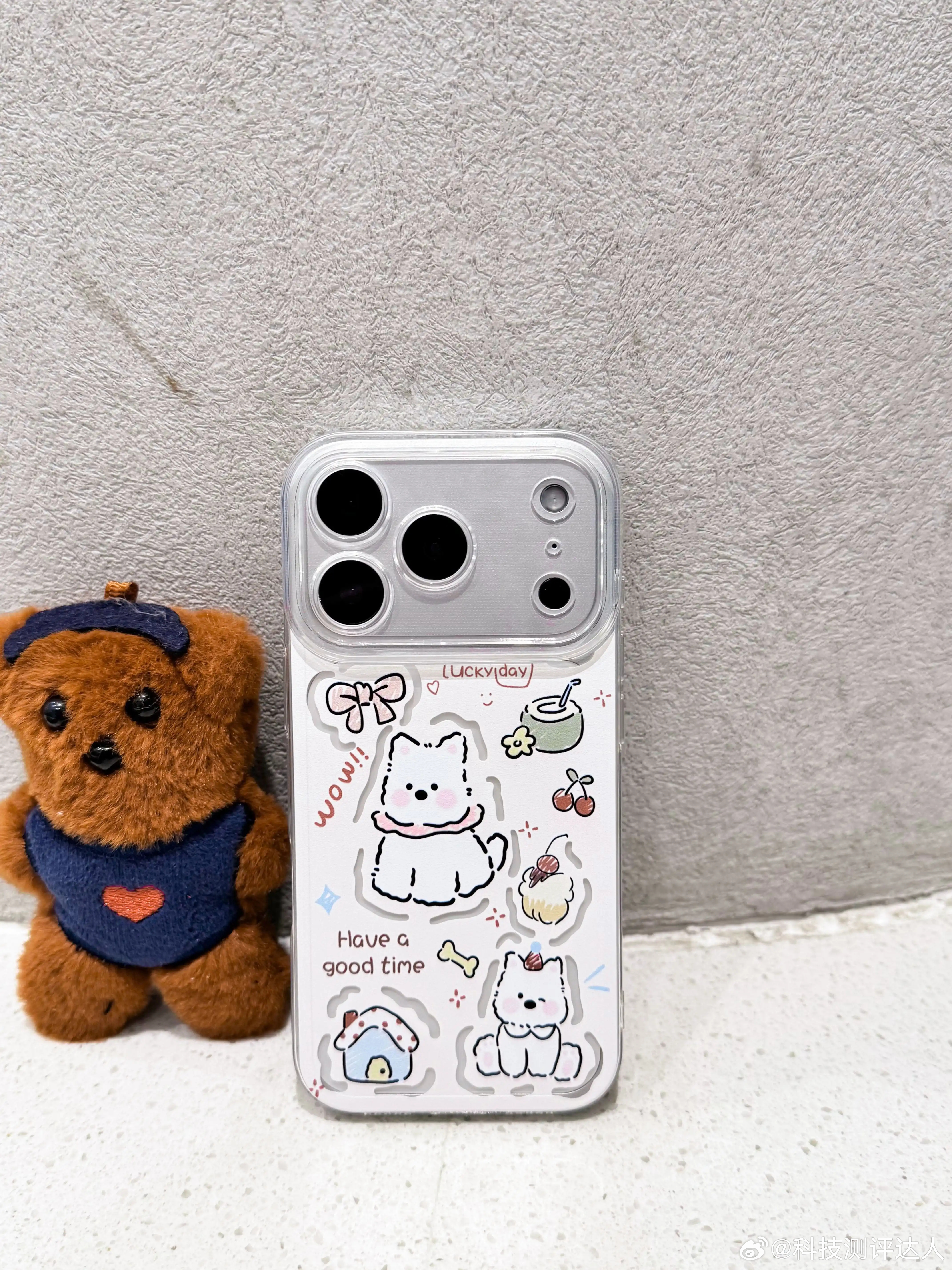 便宜和贵的手机壳差别在哪我的iPhone配件清单之前买过9.9包邮的透明壳，只用