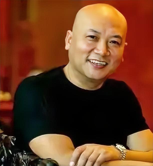 说白了，
面相是不会骗人的，
不信你看迟重瑞，准到你不敢信。
迟重瑞一看就是那种