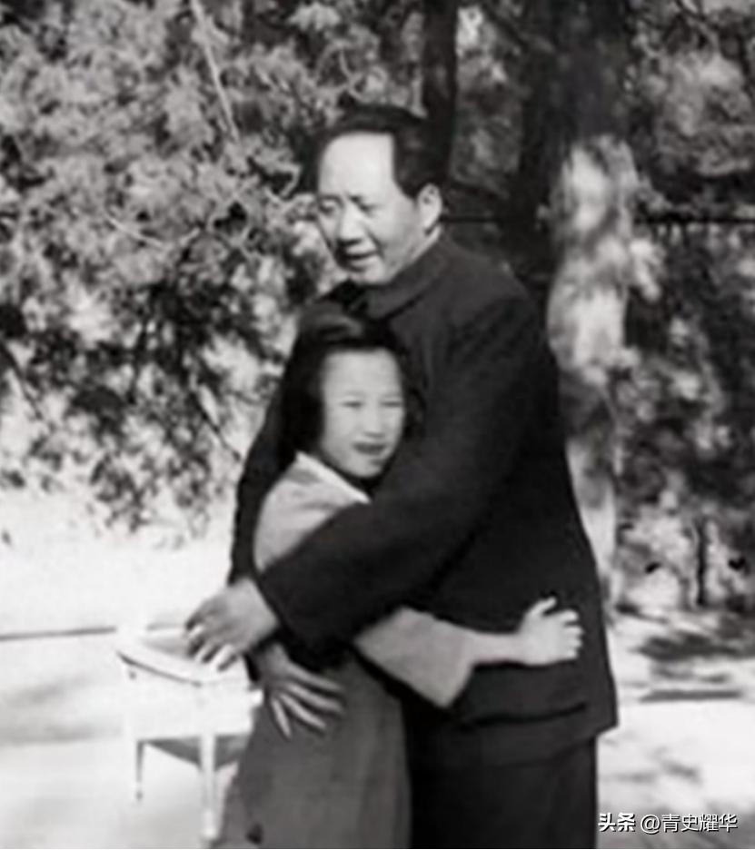 [微风]1972年李讷生娃后写信请求爸爸接济8000元，毛主席看罢来信后，心痛不