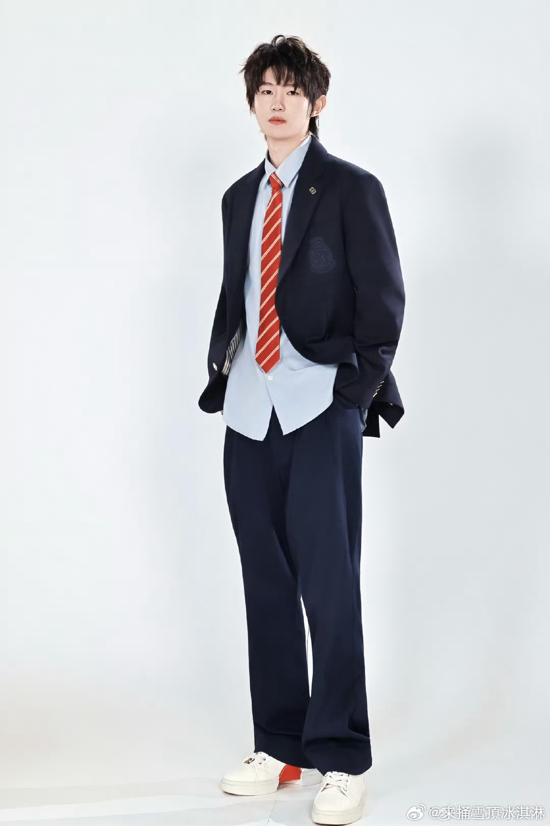 一诺弟弟完全哥控来的真的被一诺轩轩兄弟俩戳到！弟弟乖乖等哥哥，哥哥满眼宠溺，太好