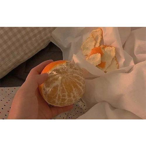 那时候你送我回学校最希望每个路口都是红灯八十秒 ​​​​